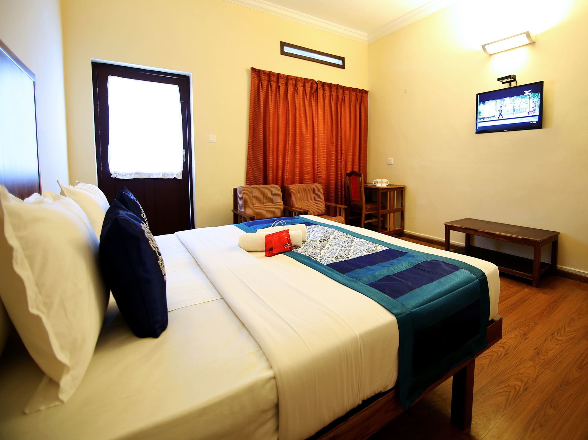 Oyo 2887 Hotel Sn International Kumily Экстерьер фото
