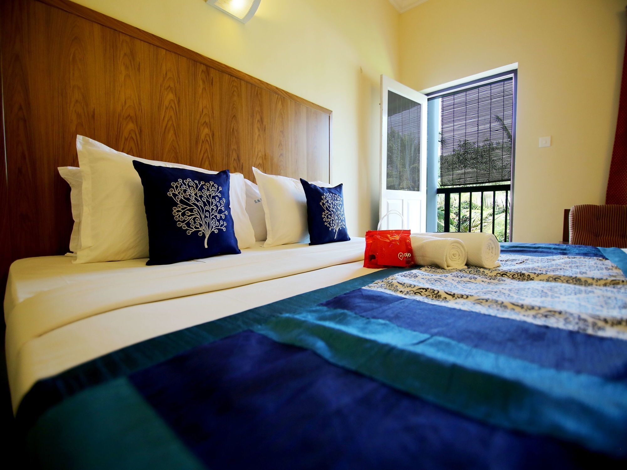 Oyo 2887 Hotel Sn International Kumily Экстерьер фото
